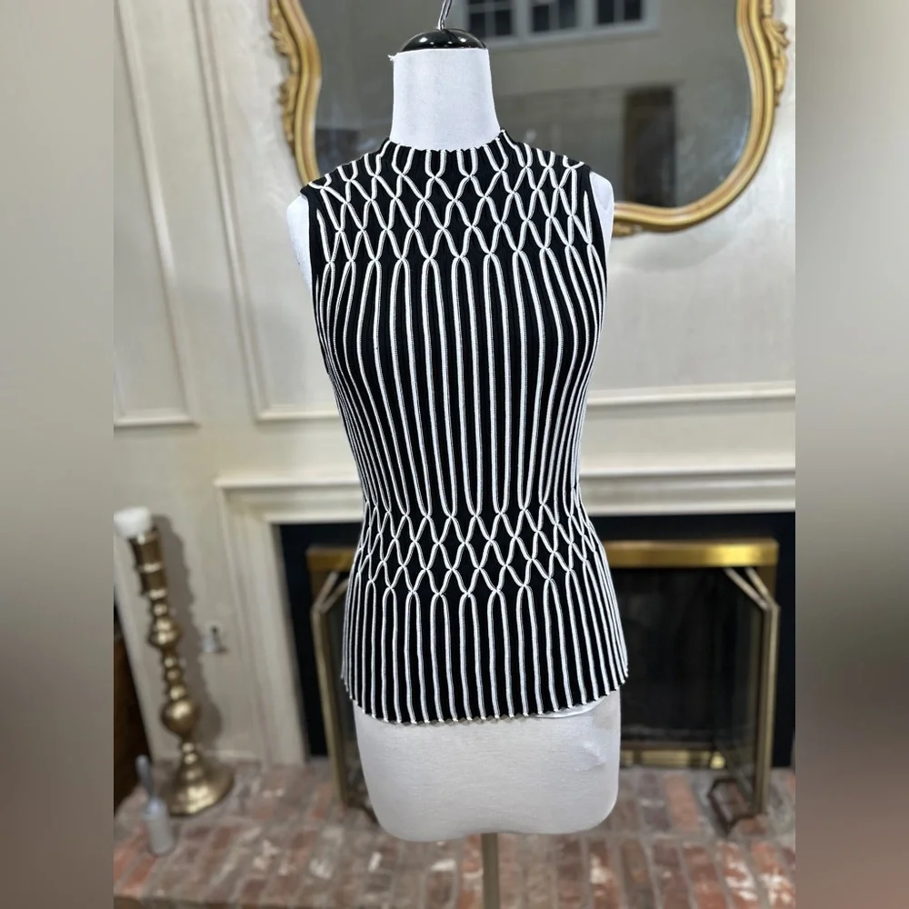 White House Black Market Graphic Knit Tank L Black White Mod Minimalist Office - Picture 2 of 8